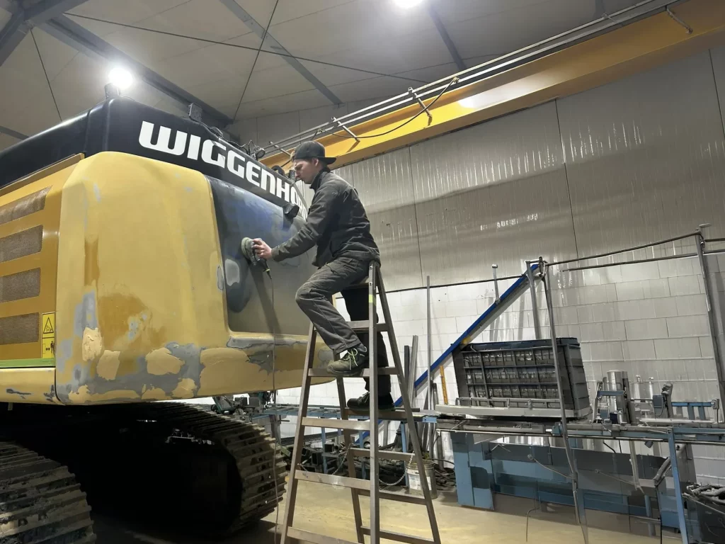 Baggerlackierung Abschliff